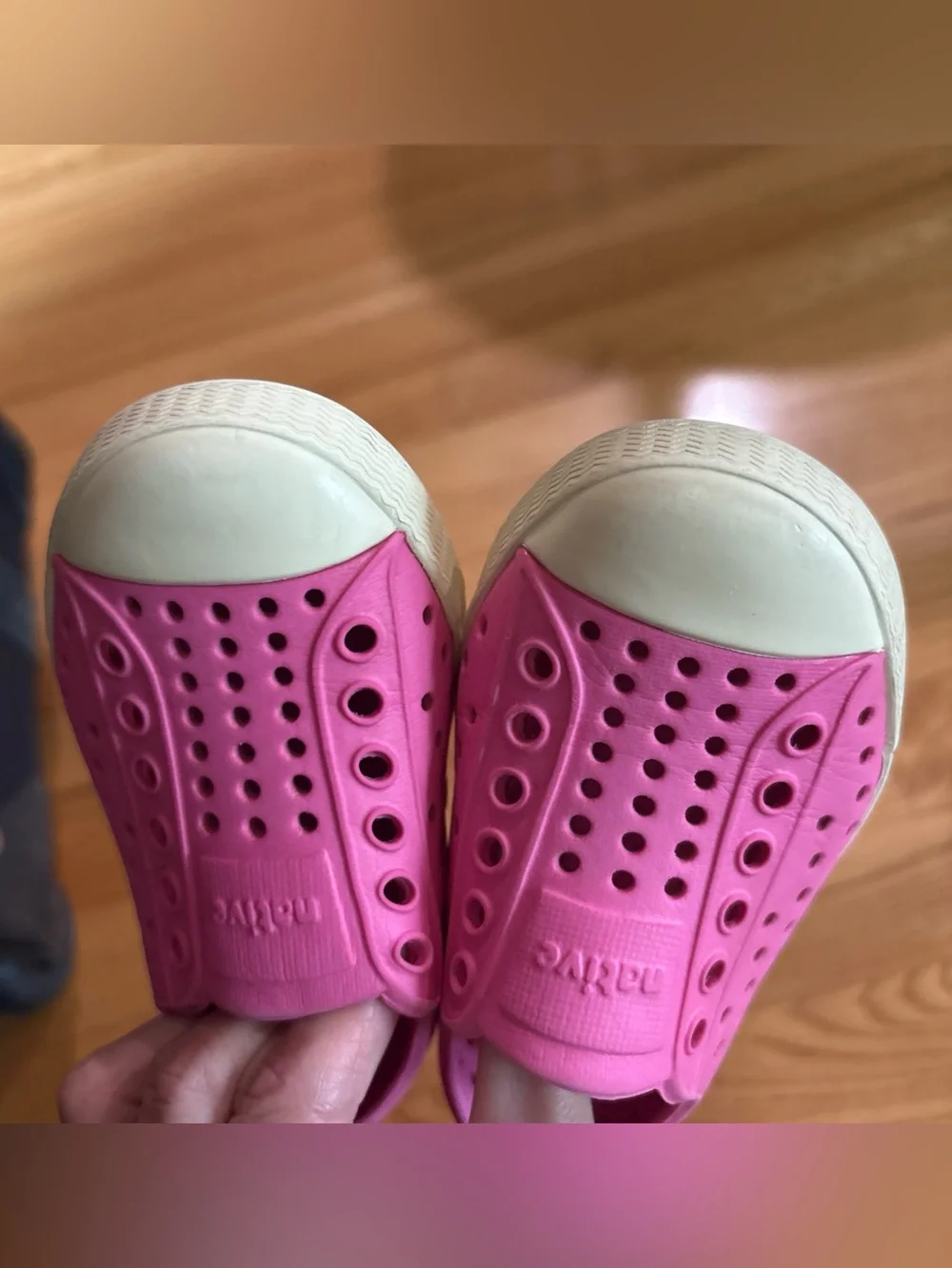 Native Jefferson Slip On Shoes Sneakers Pink Bone White Toddler Girl Sz 5 Summer